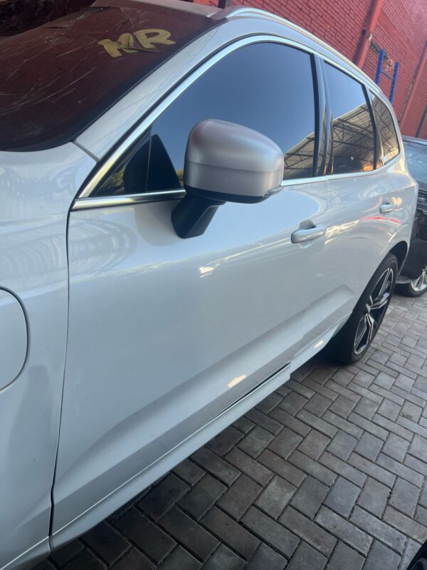 Porta Dianteira Esquerda Volvo Xc60 2018 2019 2020 - Imagem 8